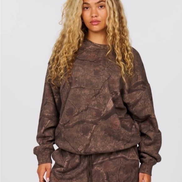 Crew neck rive camo dairy boy sweatshirt - Picture 1 of 6